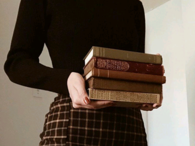 Dark Academia 📕