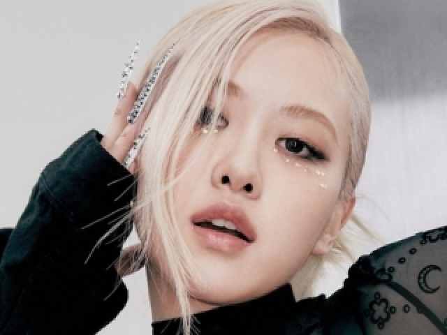 Rosé 🖤💖