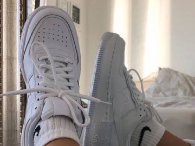 Tênis Nike branco🦋