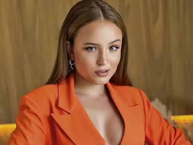 Larissa Manoela