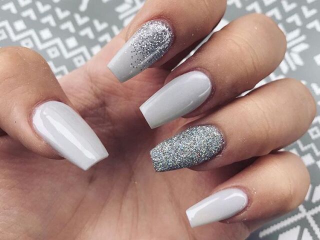 Essa com glitter e mais escura