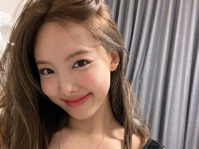 NAYEON