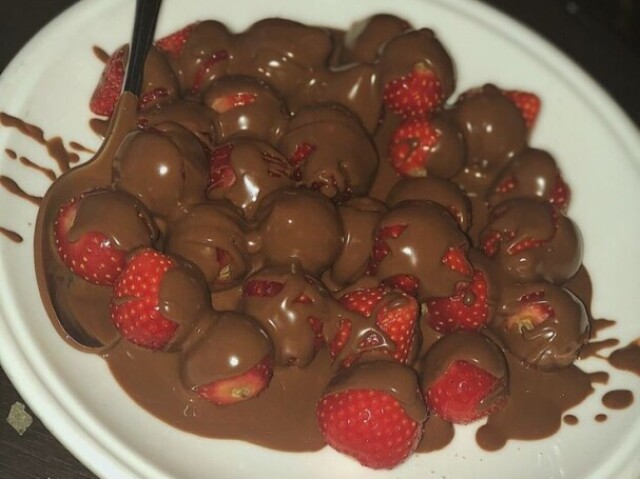 Morangos com chocolate🍫 🍓