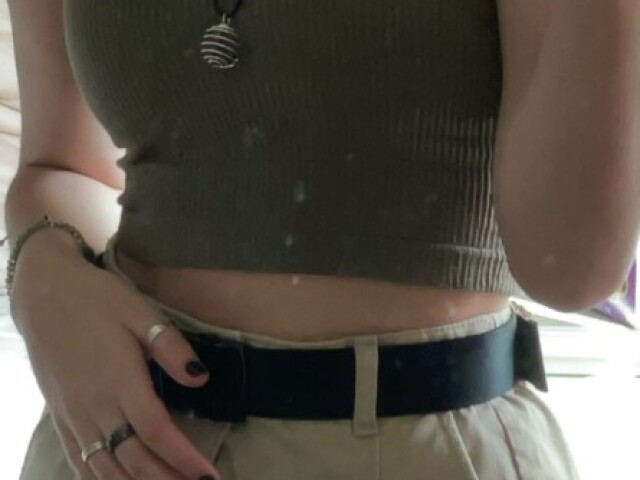 Essa (um cropped e uma calça)