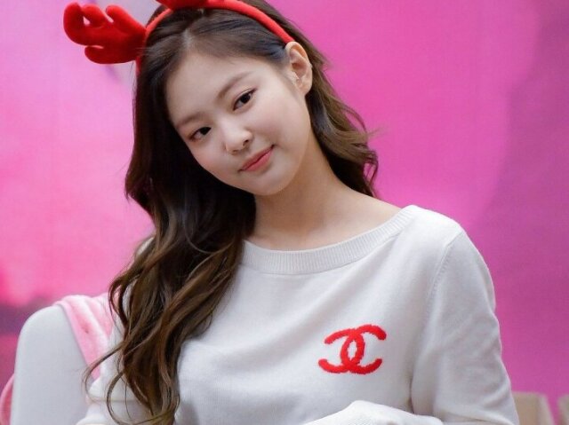 JENNIE