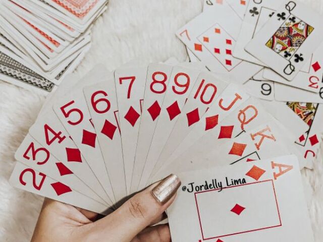 Jogar um jogo de cartas