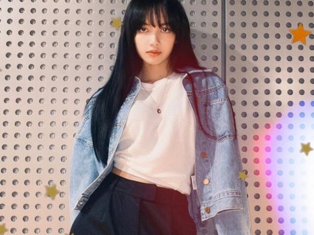 gosta de apostar em combinações na vibe urbana, com muito jeans, moletons e top croppeds