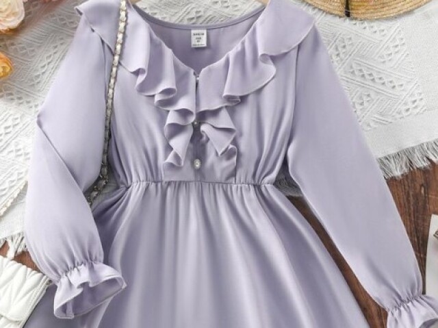 Esse vestido bem chique(nĂŁo deu para colocar a foto inteira)