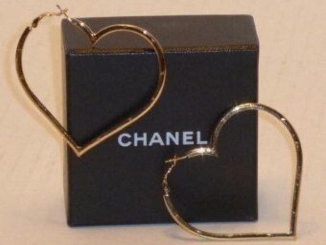 Argolas da Chanel.