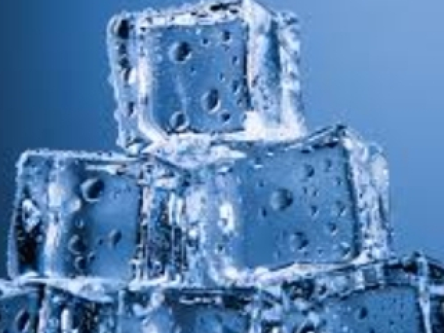 Gelo
O poder de gelo permite que você sobreviva a locais em lugares de temperaturas abaixo de zero e te ajuda a congelar os inimigos