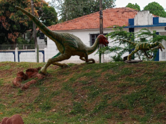 Galimimo e Velociraptor