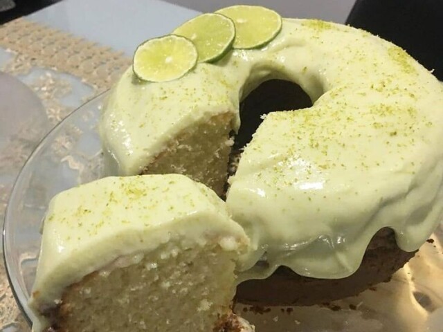 Bolo de limão