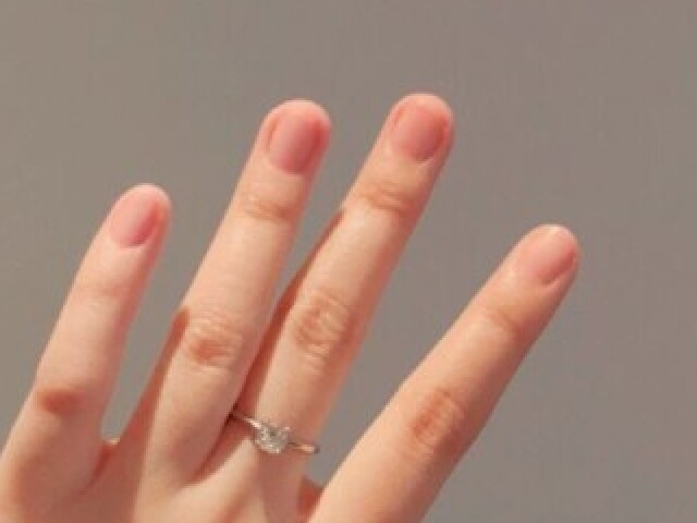 Unhas pequenas