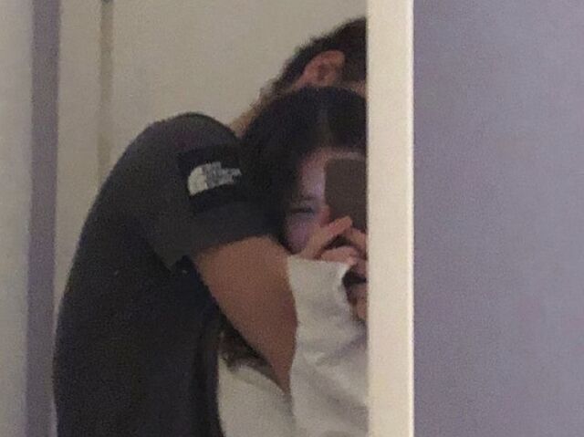 <3