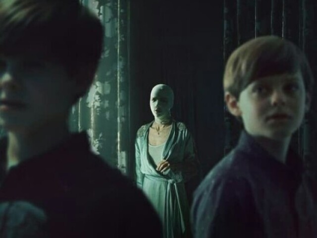 Boa noite mamãe (filme de terror)
🤕
