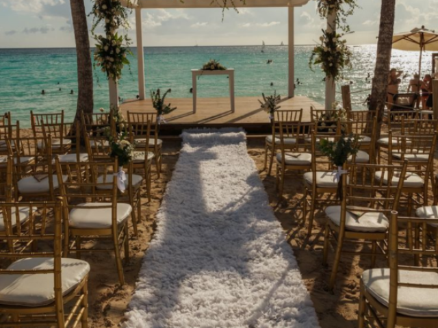 Aaaa se eu me casar o meu casamento vai ser na praia kkkkkk