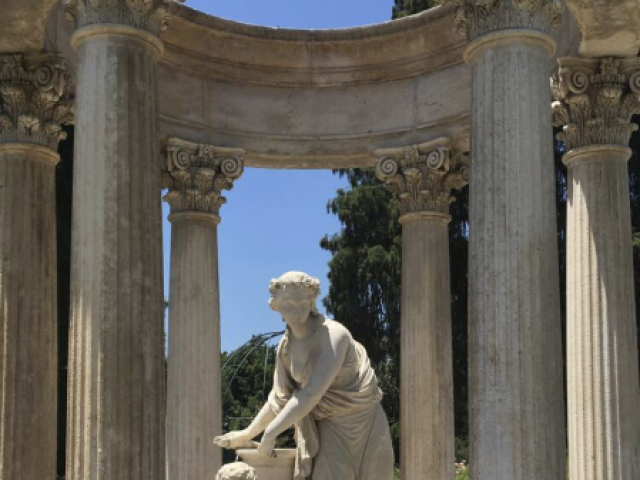 conhecer as estatuas e ruínas do destino