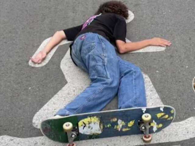 andar de skate pela algusta (long neck)