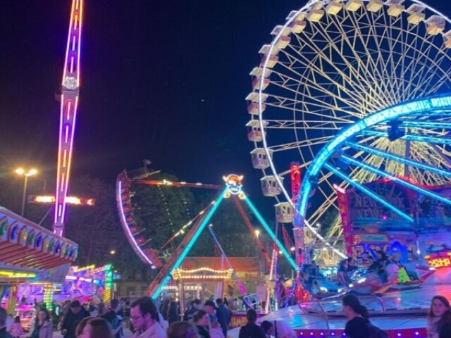 Parque de diversões🎡