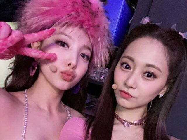 → Nayeon com a Tzuyu! 💗