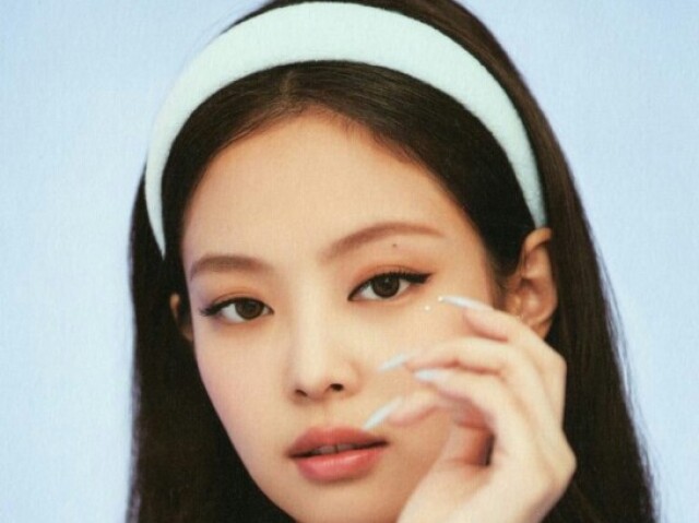 Jennie-BLACKPINK