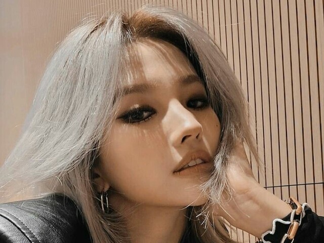 Soyeon-(G)I-dle