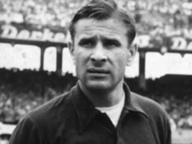 1. Lev Yashin