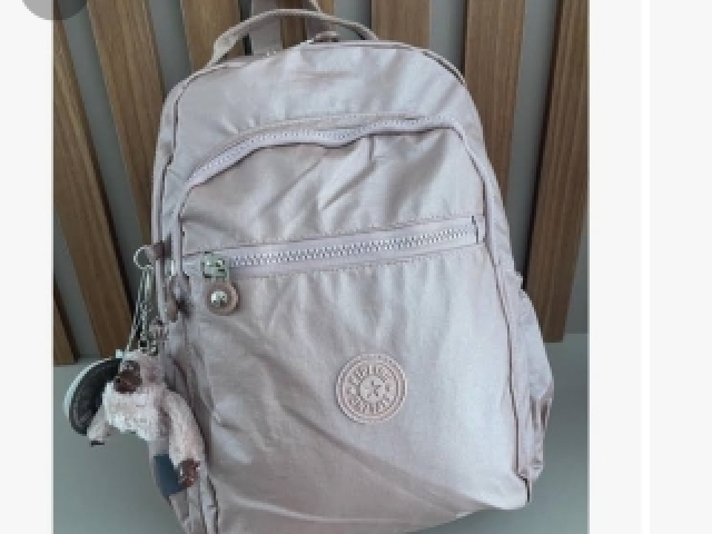 Kipling cinza