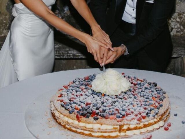 Não haveria bolo, mas uma grande torta de frutas