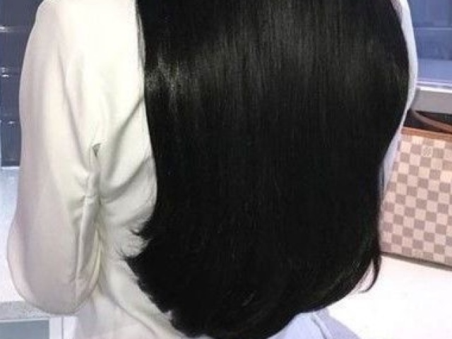 Cabelo preto longo até seu quadril