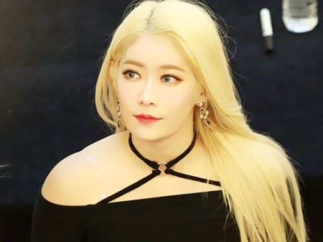 rena - pristin