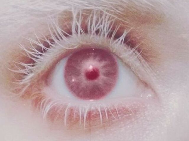 Olhos Rubi: VocĂȘ pode controlar os sentimentos dos seres humanos