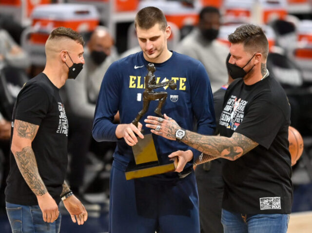 Jogador Mais Valioso
(Troféu Maurice Podoloff)