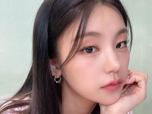 HWANG YEJI - 황 예지