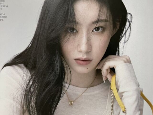LEE CHAERYEONG - 이채 령