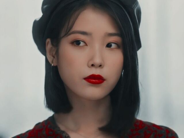 IU