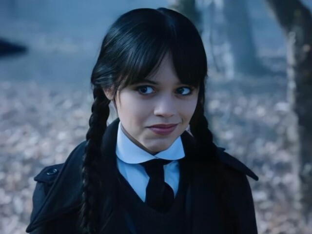 Um Addams
(Parente da Wandinha)