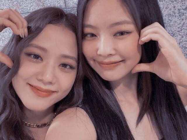 Jennie e jisoo