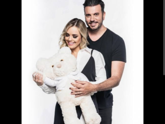 " Agora aqui dentro de mim hà um novo (a) morador(a) 😍👨👩👧❤️ "