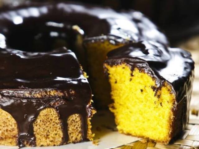 bolo de cenoura com chocolate