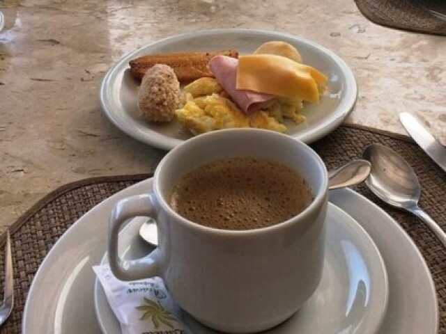 Café com Leite e uns Aperitivos ☕