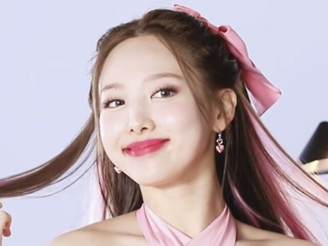 Nayeon!