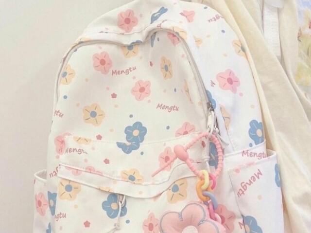 Bolsa de florzinha tbm bem lindinha