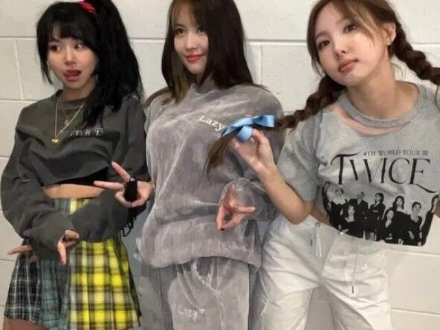 Chaeyoung, Momo e Nayeon