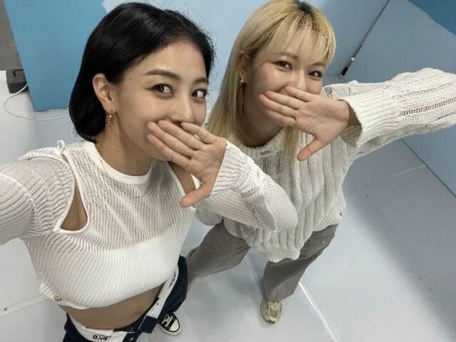 Jihyo/Jeongyeon