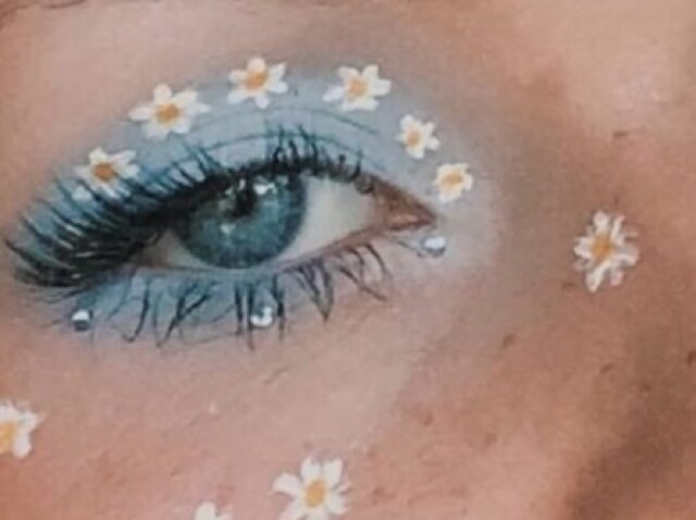 Esse azul e com flor🌼🌼