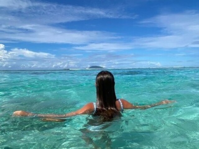 Nadar na Praia