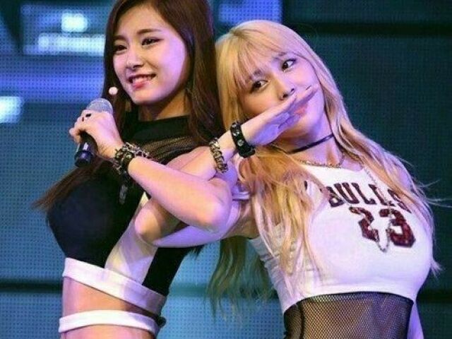 tzuyu/momo