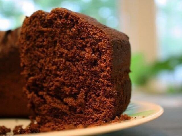 Não, só o bolo da mamãe de chocolate sem cobertura