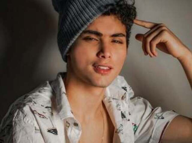 Guilherme
(ator de Chiquititas mas conhecido como Binho)